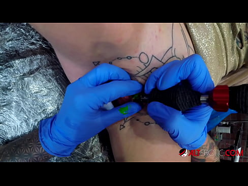 ❤️ Extrem tätowierte Hottie Sully Savage hat ein Tattoo auf ihrer Klitoris ❤️❌ Sluts bei de.filmepornonline.ru ️❤